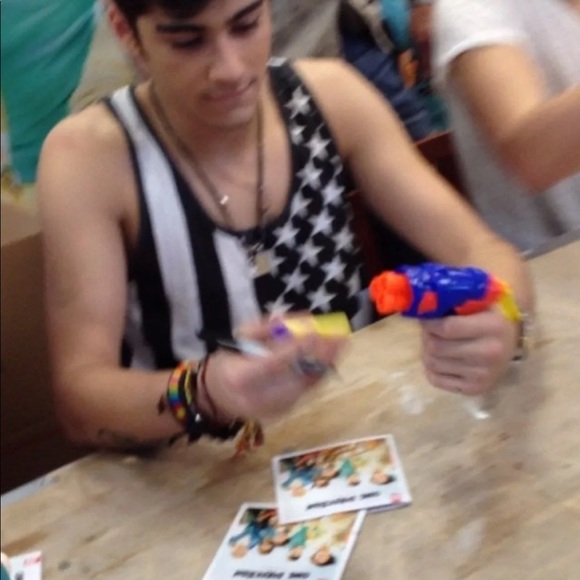 One Direction Signed CD - Picture 4 of 6